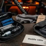 Outils velo : multi-outil compact et kit réparation vélo sur établi
